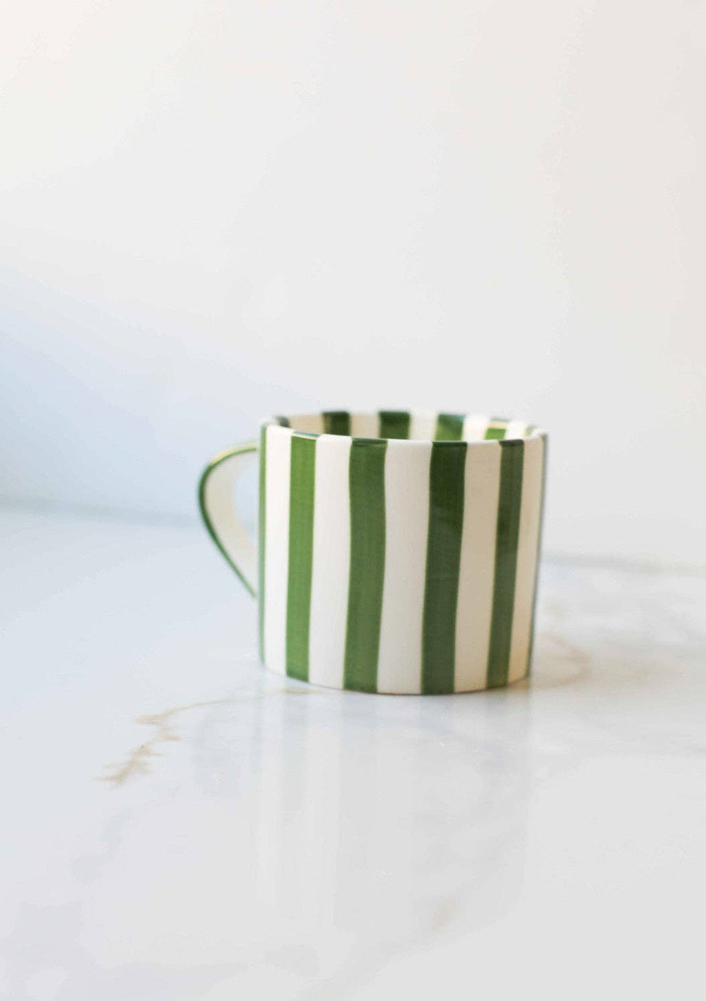 Simple Striped Mugs: Brown