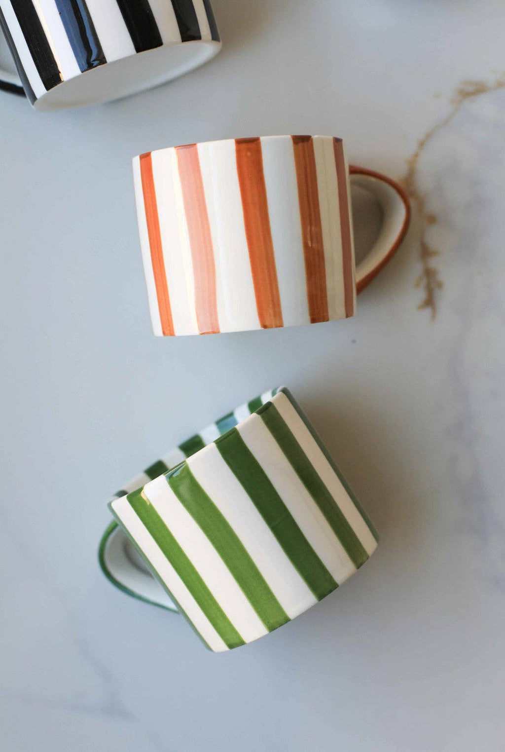 Simple Striped Mugs: Brown