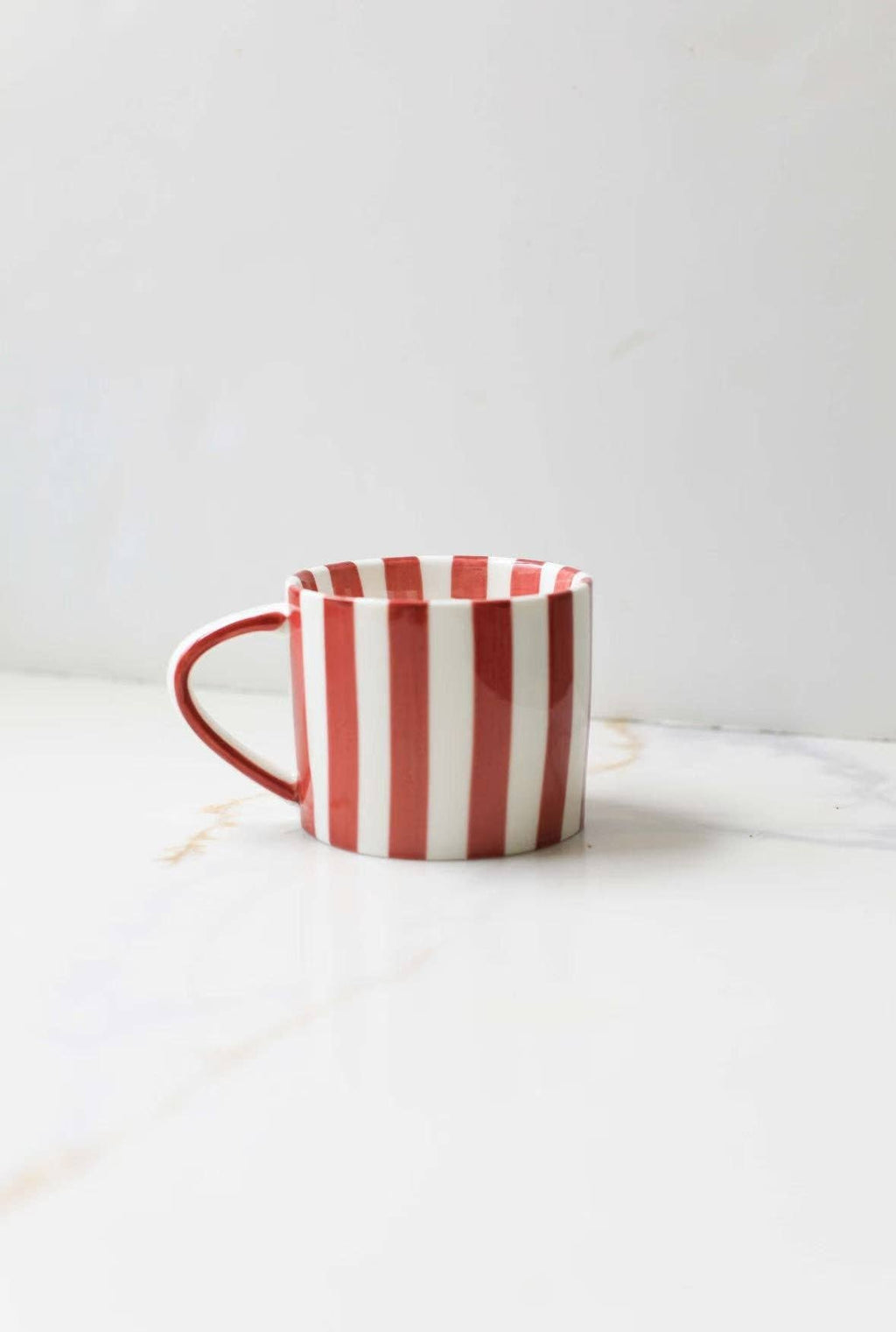 Simple Striped Mugs: Brown